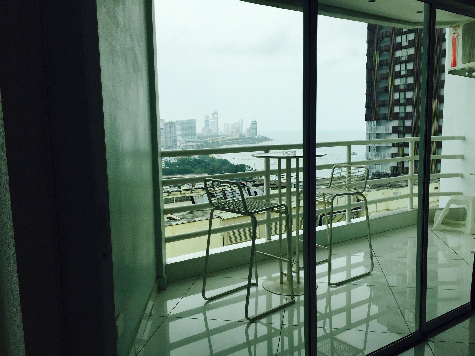 View Talay 6 Condominium By Honey 芭達亞 外观 照片